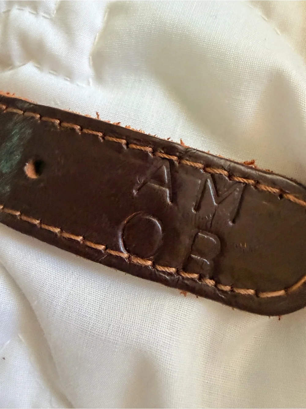 AMOR Medium Brown Leather Embroidered Dog Collar